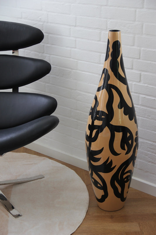 Limited Edition, Bongo Vase Painted by Phuc Van Dang