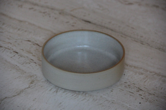 TAPAS3, glaseret hvid af Formfast Keramik Studio