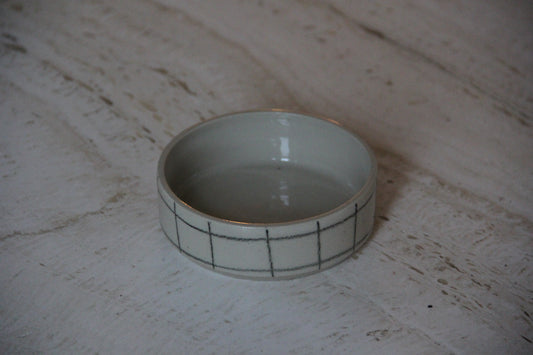 TAPAS2, sort tern af Formfast Keramik Studio